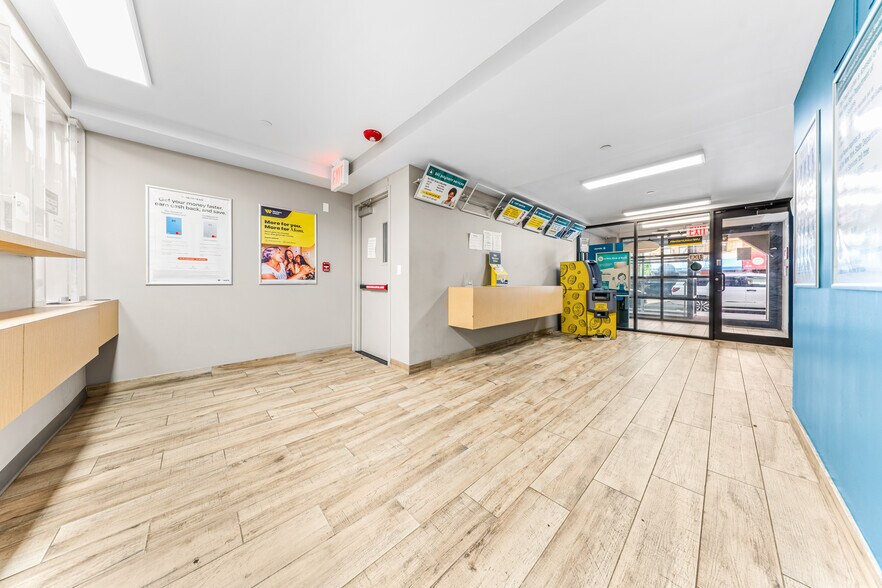 More Photos Of 2311 31st St, Astoria Storefront Retail Residential For Lease