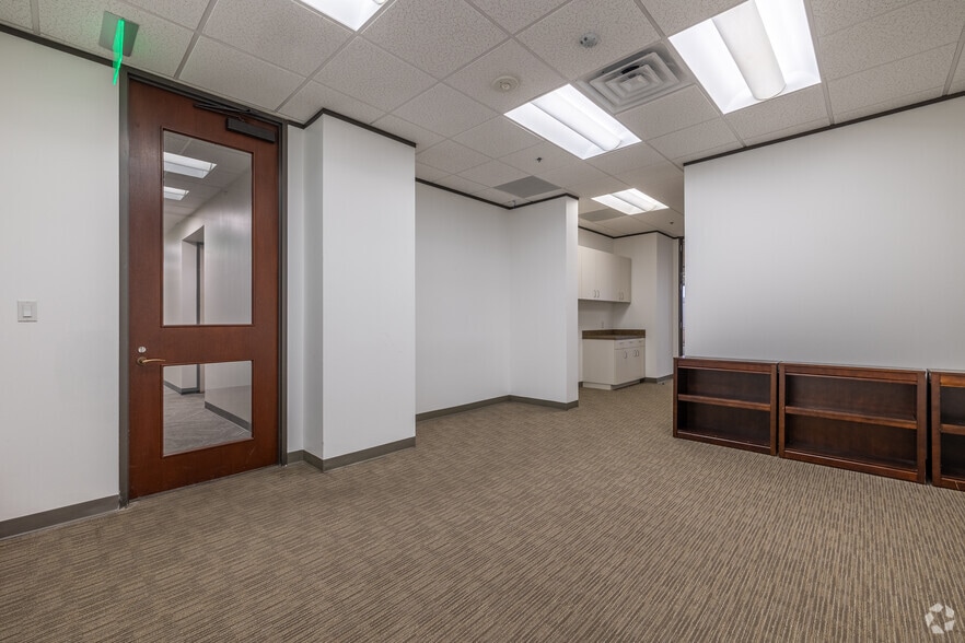 Photo of 11st Floor Ste 1135