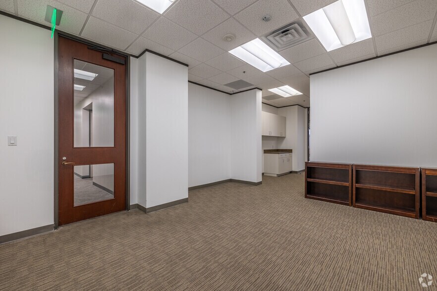 Photo of 11st Floor Ste 1135