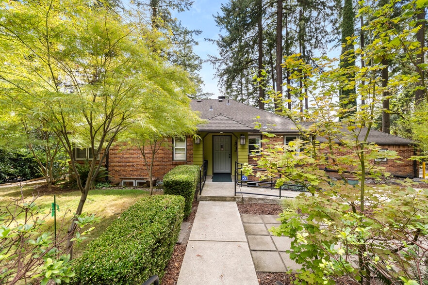 More Photos Of 7303 SW Beaverton Hillsdale Hwy, Portland Medical For Sale