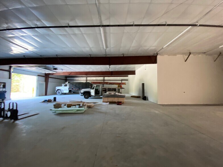 More Photos Of 228 Airport Industrial, Clayton Flex For Lease