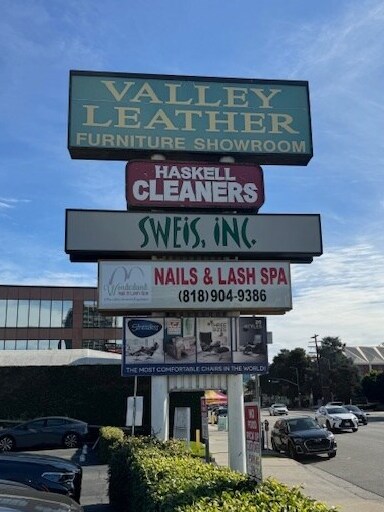 More Photos Of 15605 Ventura Blvd, Encino Unknown For Lease