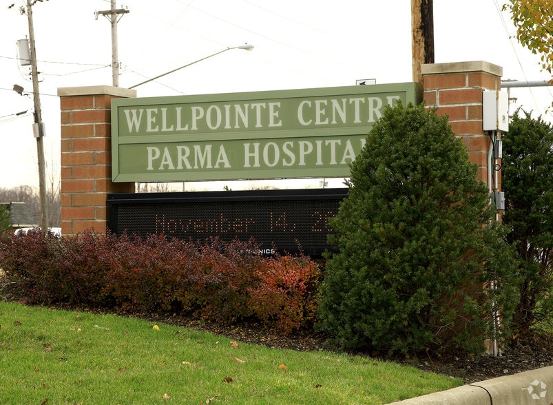 More Photos Of 303 E Royalton Rd, Broadview Heights Medical For Sale