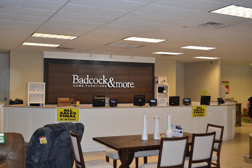 More Photos Of 126 State Road 60 W, Lake Wales Freestanding For Sale