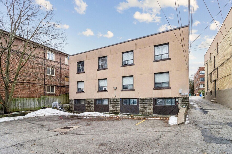 More Photos Of , Toronto Multifamily For Sale