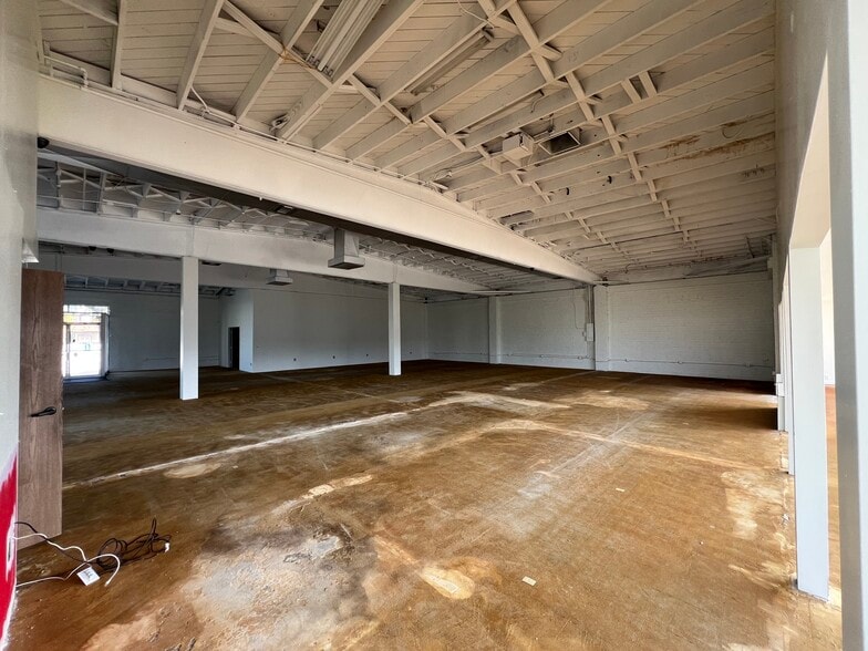 More Photos Of 20502 Hawthorne Blvd, Torrance Freestanding For Lease