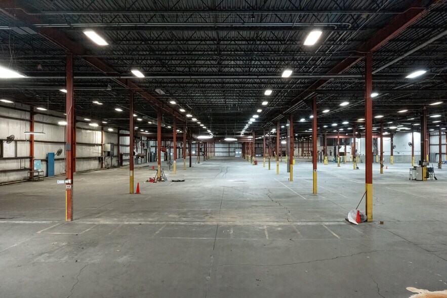 More Photos Of 111 Mosher St, Holyoke Warehouse For Sale