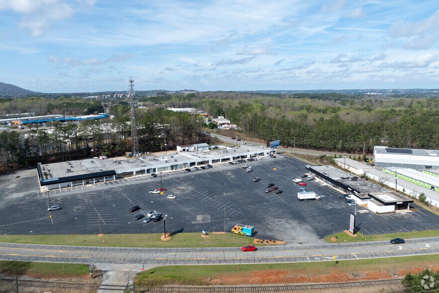 More Photos Of 1951-1955 Canton Rd, Marietta Warehouse For Lease
