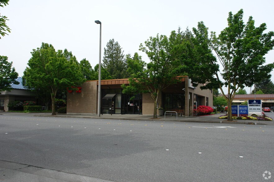 More Photos Of 1105 Bellevue Way NE, Bellevue Unknown For Lease
