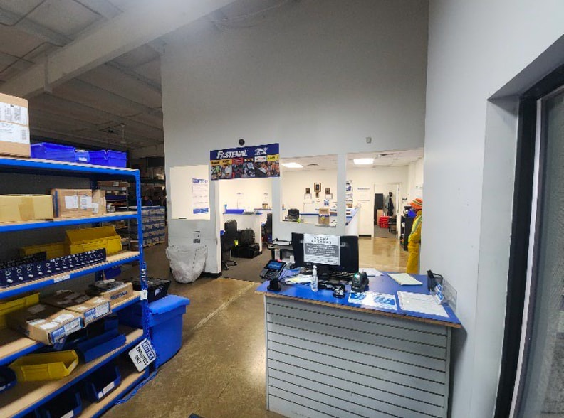 More Photos Of 2006 Highway 72 E Anx, Corinth Light Distribution For Lease