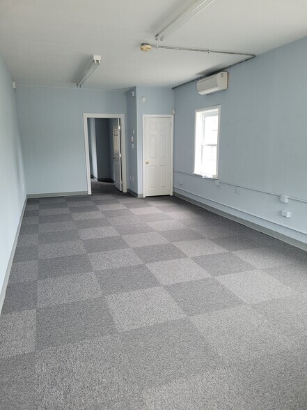 More Photos Of 312-320 Oxford Rd, Oxford Office Residential For Lease