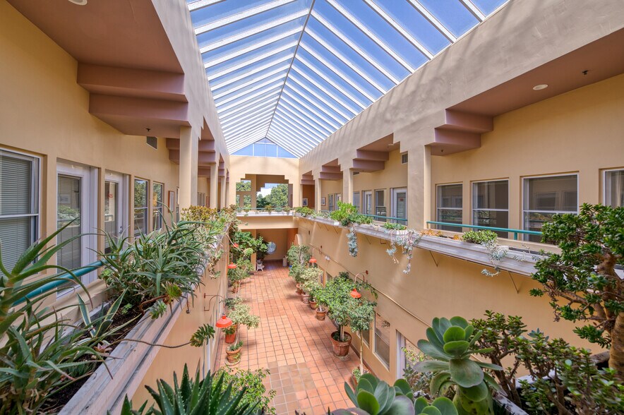 More Photos Of 1460 7th St, Santa Monica Medical For Lease