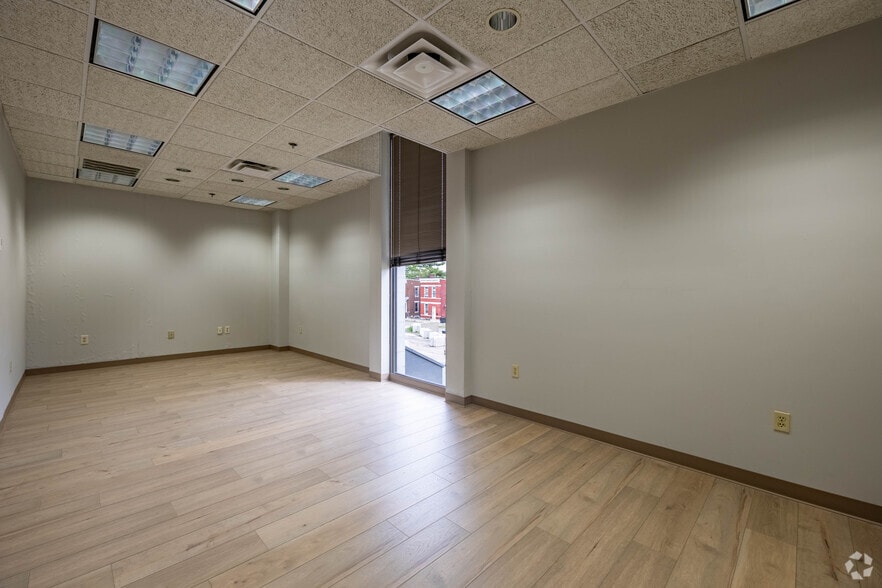 More Photos Of 2181 Grand Ave, Cincinnati Manufacturing For Lease