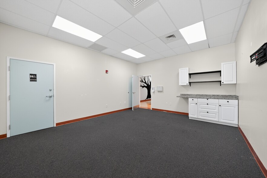 More Photos Of 3651 Virginia Ave, Fort Pierce Medical For Sale