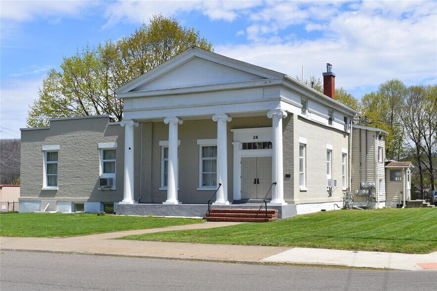 More Photos Of 28 Frederick St, Binghamton Office Residential For Sale