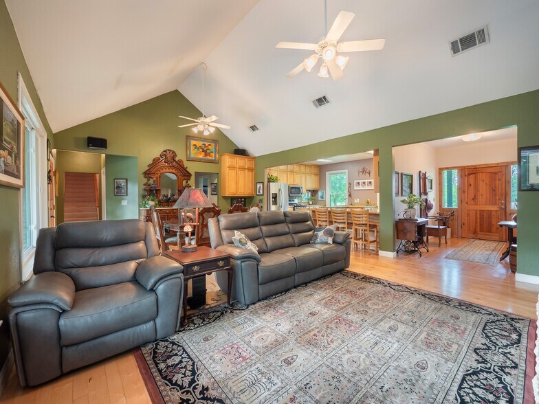 More Photos Of 13511 Carpenter Ln, Manchaca Land For Sale