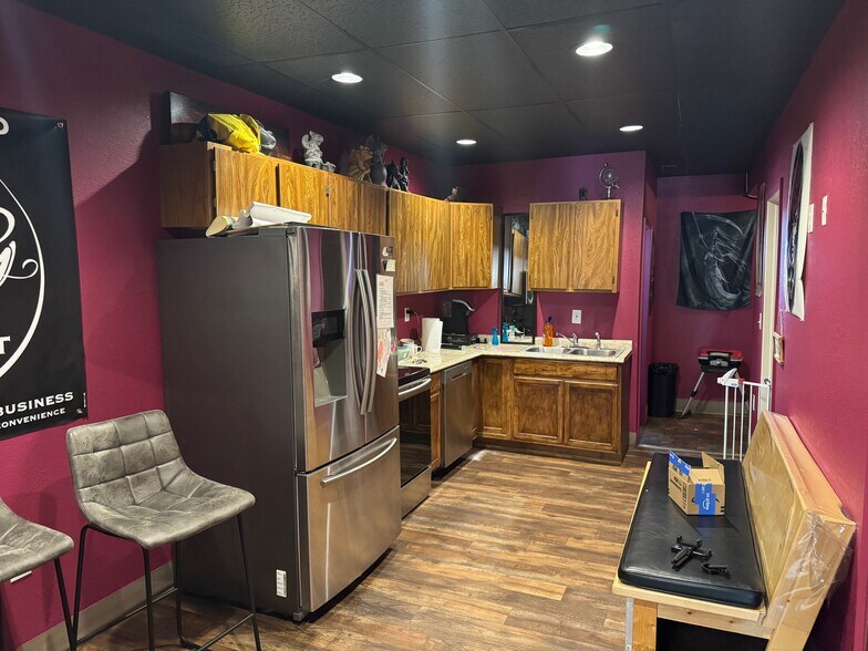 More Photos Of 530 E Eisenhower Blvd, Loveland Freestanding For Sale