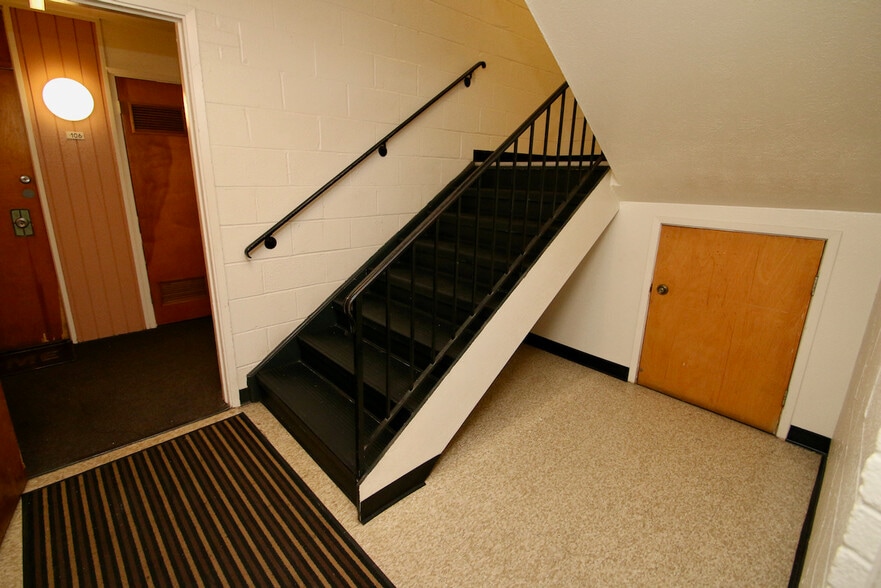 More Photos Of 18051 Lake Shore Blvd, Cleveland Apartments For Sale