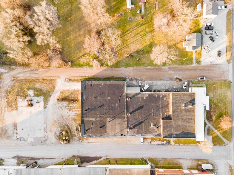More Photos Of 201 N Missouri Ave, Sedalia Manufacturing For Sale
