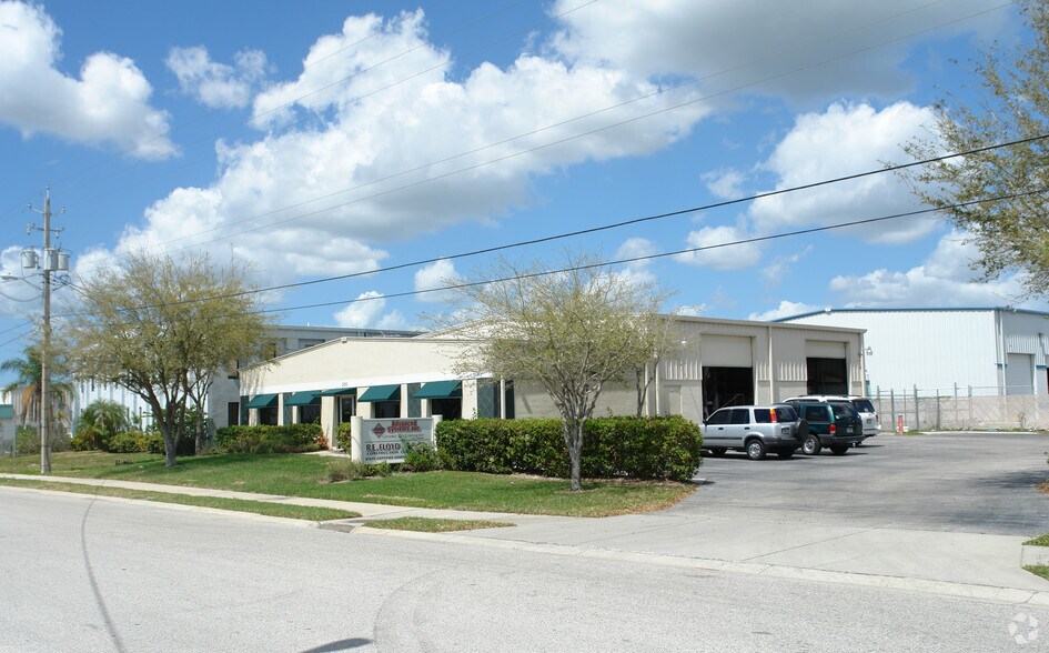 Primary Photo Of 330 Mears Blvd, Oldsmar Warehouse For Sale
