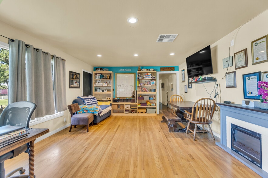 More Photos Of 9455 E Stockton Blvd, Elk Grove Specialty For Sale