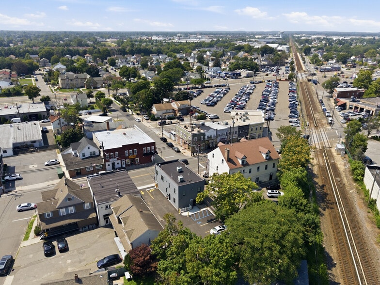 More Photos Of 272 Broadway, Bethpage General Retail For Sale