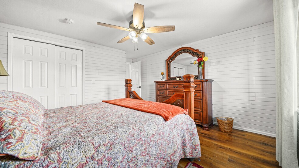 More Photos Of 41 County Road 9, Meeker Specialty For Sale