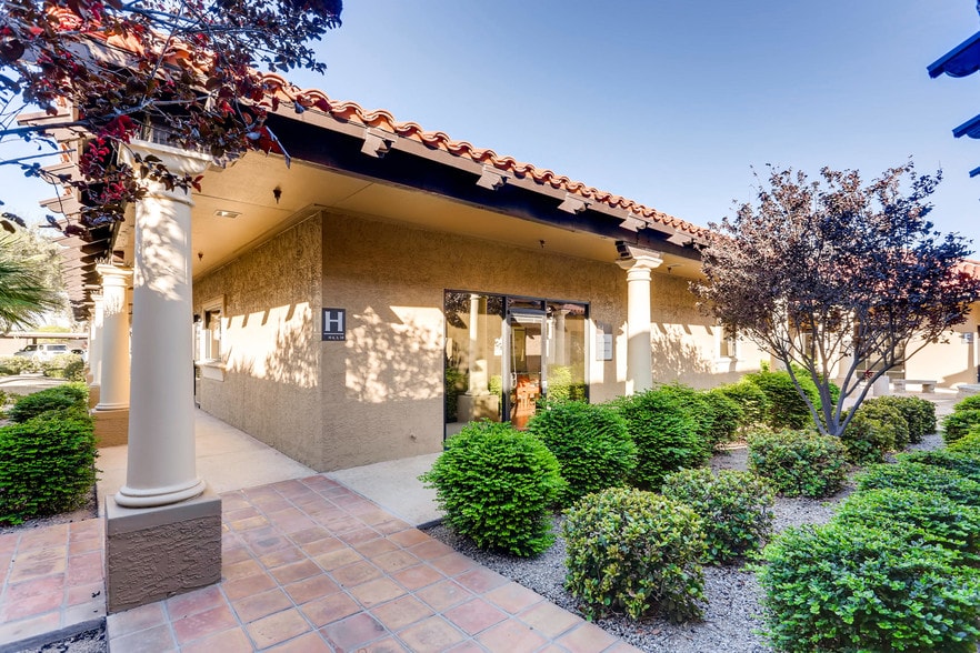 More Photos Of 5620 W Thunderbird Rd, Glendale Medical For Sale