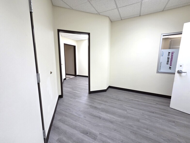 More Photos Of 5301 Truxtun Ave, Bakersfield Medical For Lease