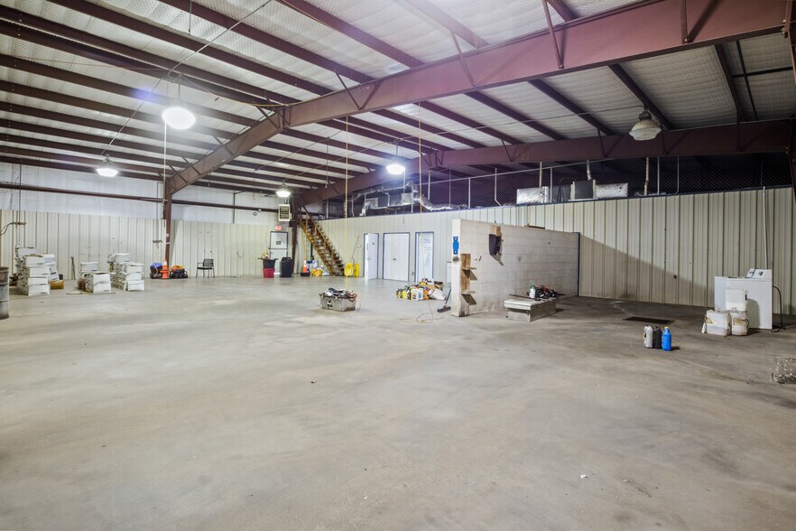 More Photos Of 2300 W Ferguson Rd, Mount Pleasant Freestanding For Lease