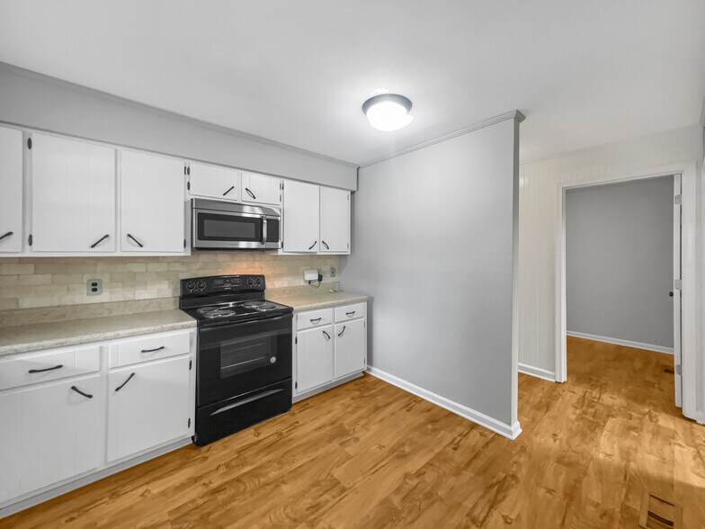 More Photos Of 3801 Millcreek Ln, Tuscaloosa Office For Lease