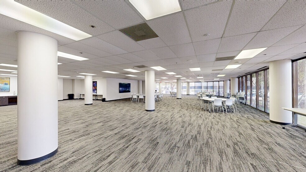 Primary Photo Of 16775 Addison Rd, Addison Office For Lease