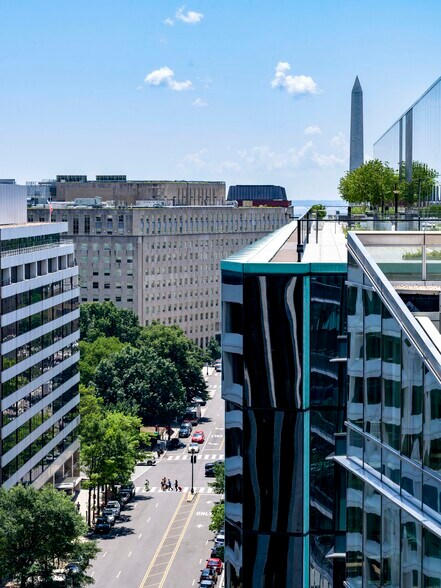 More Photos Of 1152 15th St NW, Washington Office For Lease