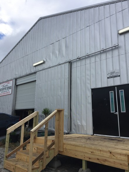 More Photos Of 8418 Broadway St, San Antonio Industrial For Sale