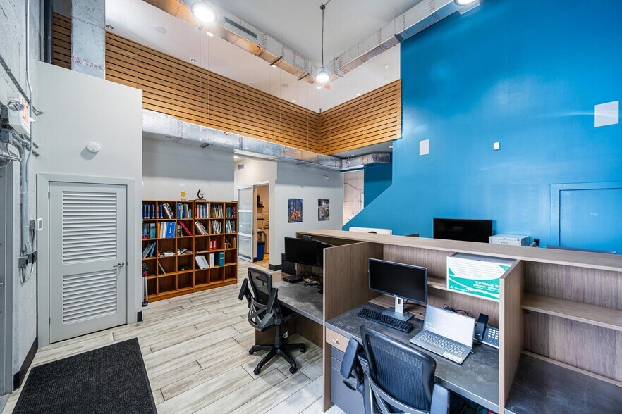 More Photos Of 3305 SW 37th Ave, Miami Office For Sale