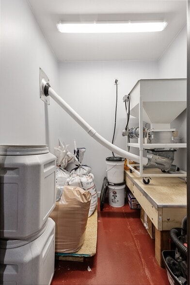 More Photos Of 705 W New York Ave, Somers Point General Retail For Sale