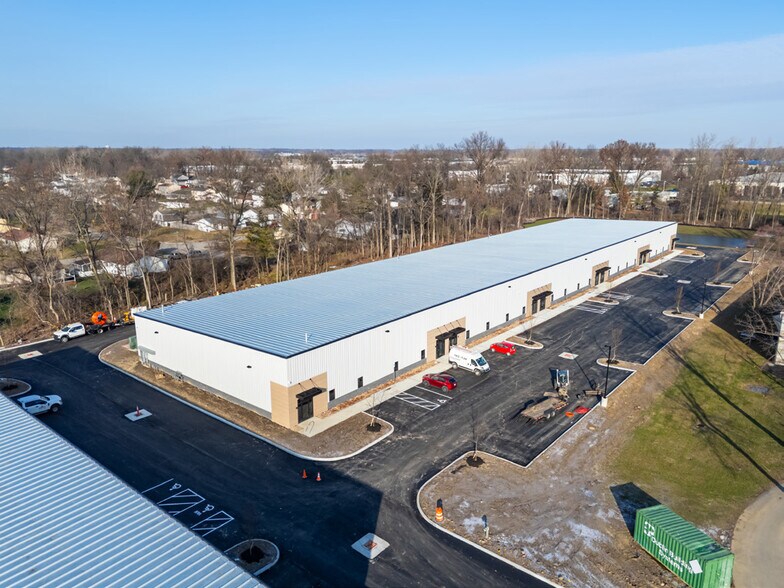 More Photos Of 1931 Jetway Blvd, Columbus Industrial For Lease