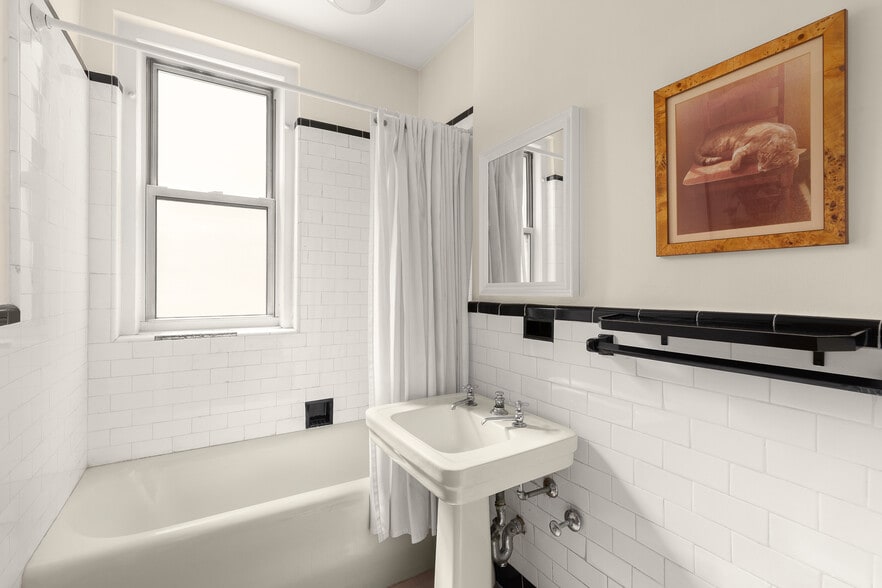 More Photos Of 108 E 91st St, New York Apartments For Sale
