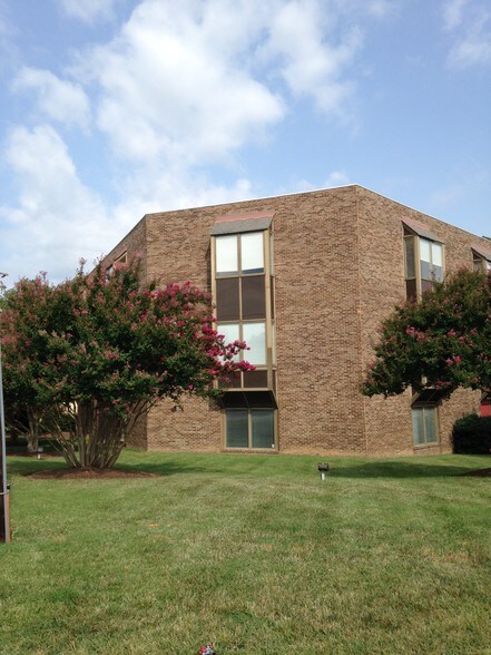 More Photos Of 1100 Welborne Dr, Richmond Office For Lease