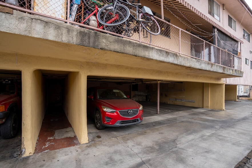More Photos Of 1125 S Westmoreland Ave, Los Angeles Apartments For Sale