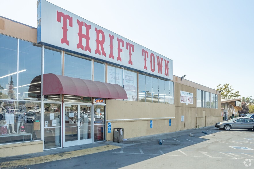 More Photos Of 400-410 El Camino Ave, Sacramento Supermarket For Sale