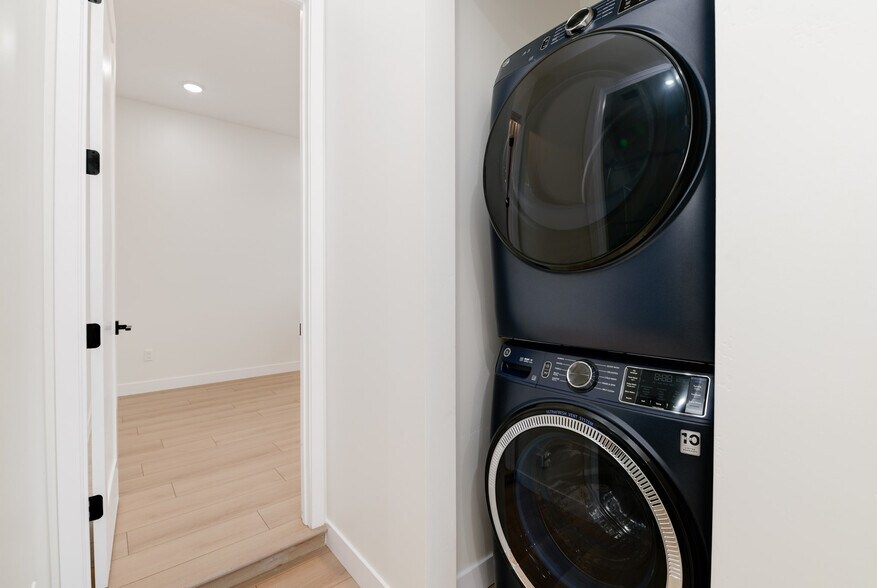 More Photos Of 5140 Los Robles Dr, Carlsbad Multifamily For Sale