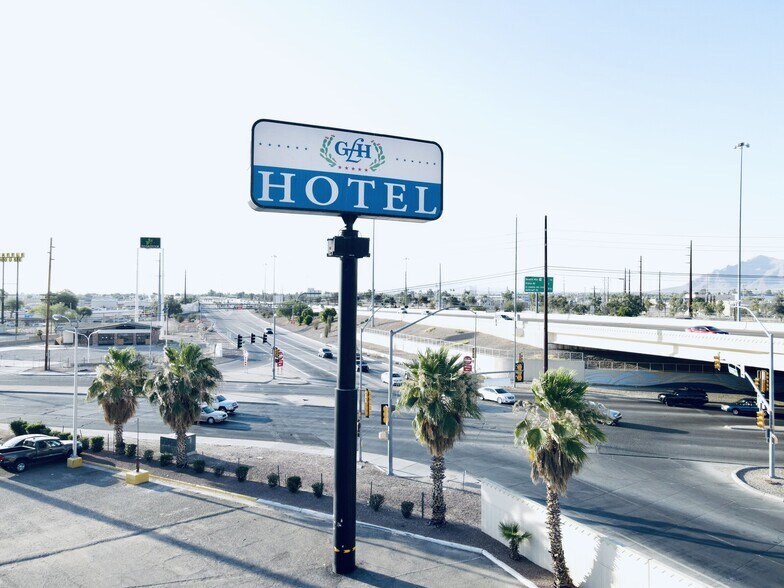 More Photos Of 1365 W Grant Rd, Tucson Hotel For Sale