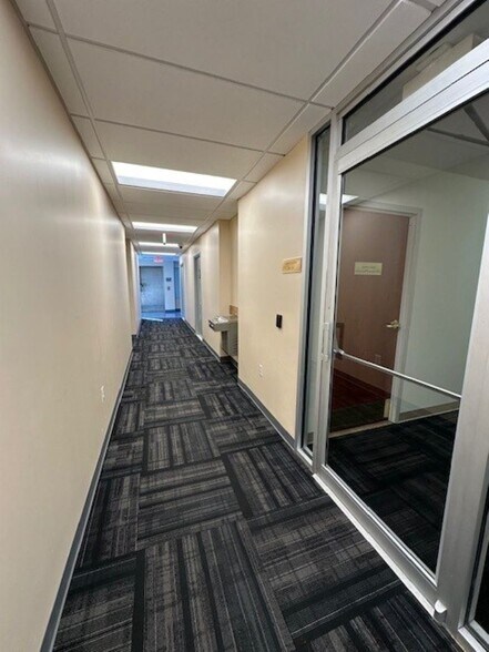 More Photos Of 8809 Sudley Rd, Manassas Office For Lease