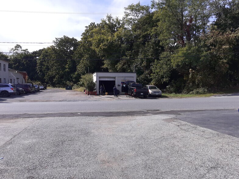 More Photos Of 31 Walnut St, New Windsor Township Industrial For Sale