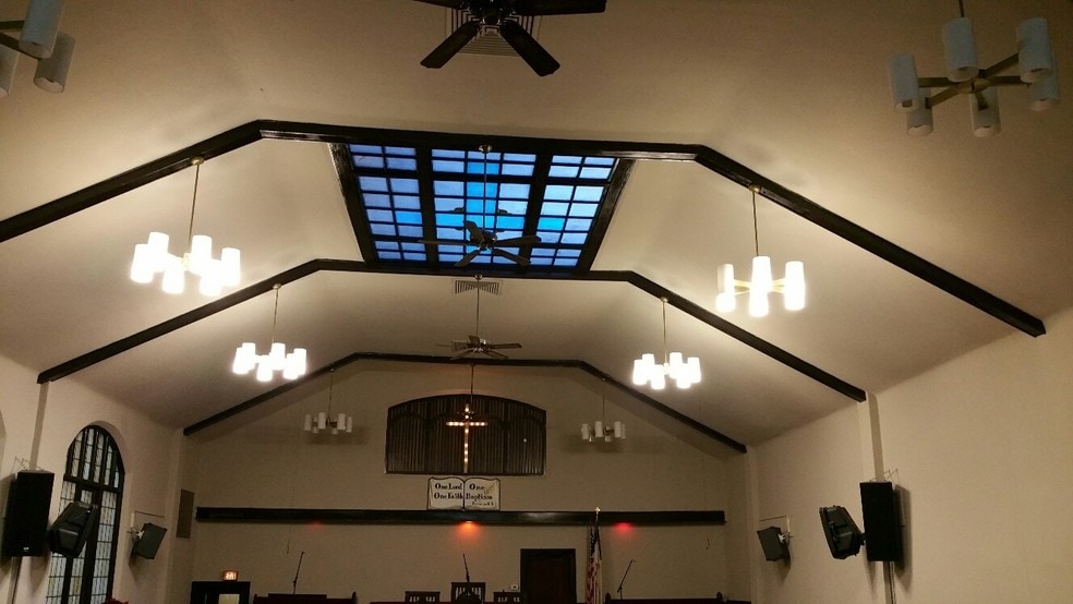 More Photos Of 1754 N Clark St, Chicago Religious Facility For Sale