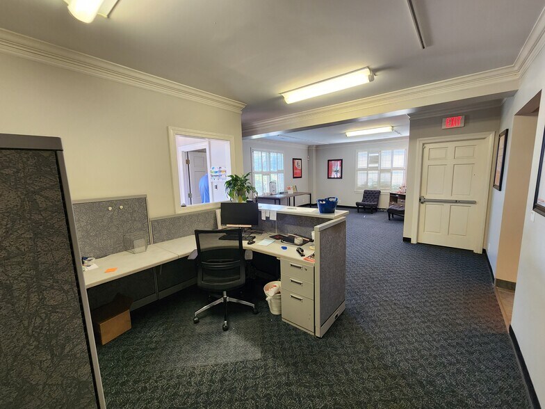 More Photos Of 7006 Pelham Rd, Greenville Office For Sale