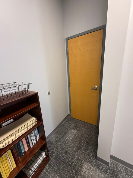 More Photos Of 2212 Murray Ave, Pittsburgh Office Residential For Lease