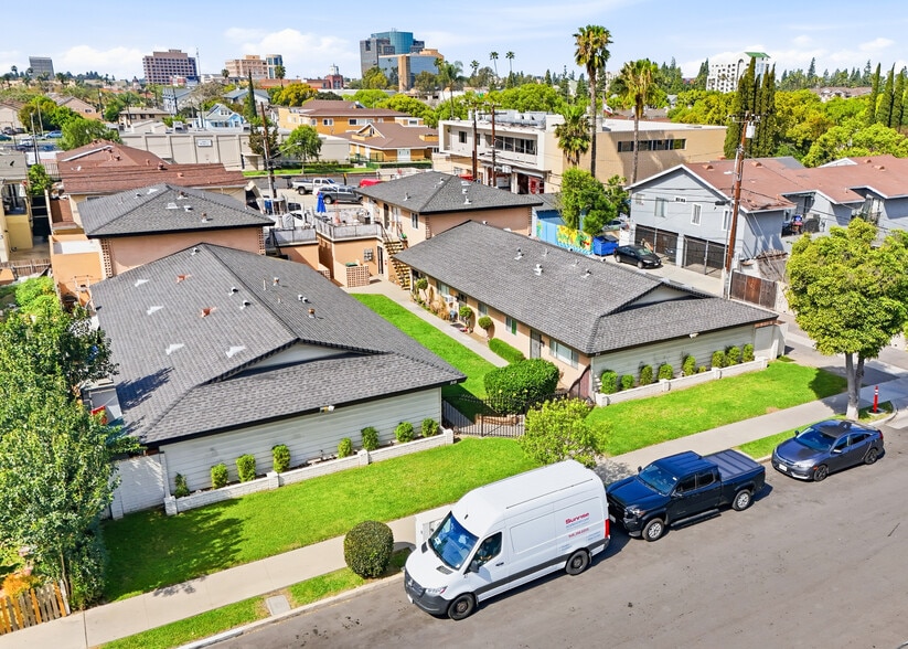 More Photos Of 311-315 S Kroeger St, Anaheim Apartments For Sale