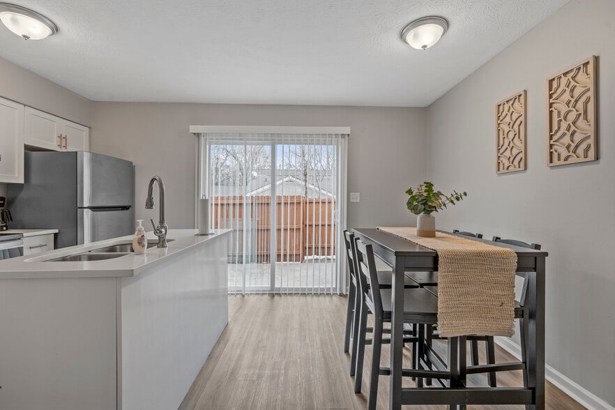 More Photos Of 1749 Hawthorne Ave, College Park Apartments For Sale